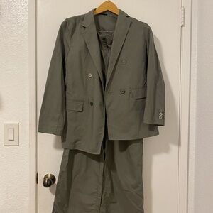 Monochromatic Olive green suit set